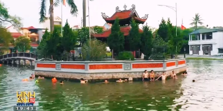 Cải tạo ao làng thành bể bơi miễn phí - Ảnh 4. Cải tạo ao làng thành bể bơi miễn phí - Ảnh 4.