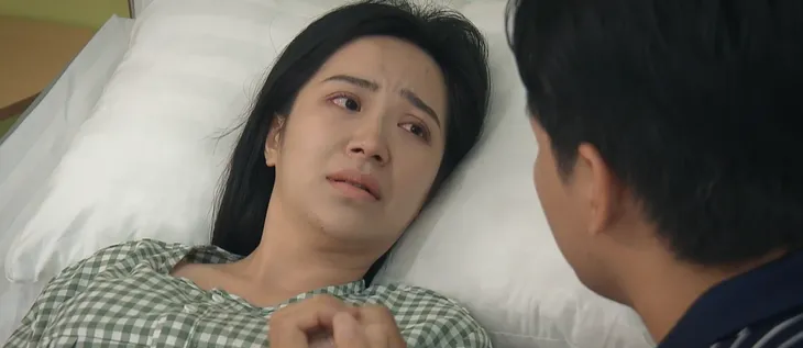 Lối nhỏ vào đời - Tập 24: Dũng bị bố đổ oan cố tình làm cô Thảo sảy thai - Ảnh 9. Lối nhỏ vào đời - Tập 24: Dũng bị bố đổ oan cố tình làm cô Thảo sảy thai - Ảnh 9.