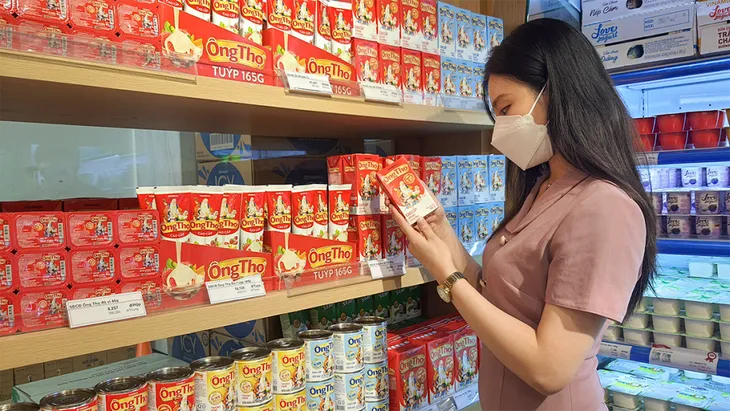 Vinamilk có 5 nhãn hiệu lọt top 10 thương hiệu sữa và sản phẩm được chọn mua nhiều nhất - Ảnh 4. Vinamilk có 5 nhãn hiệu lọt top 10 thương hiệu sữa và sản phẩm được chọn mua nhiều nhất - Ảnh 4.