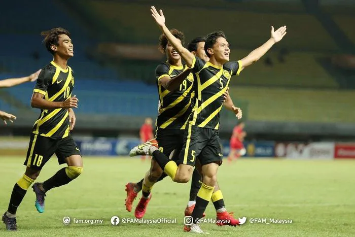 Vượt qua U19 Lào, U19 Malaysia vô địch giải bóng đá U19 Đông Nam Á - Ảnh 1. Vượt qua U19 Lào, U19 Malaysia vô địch giải bóng đá U19 Đông Nam Á - Ảnh 1.