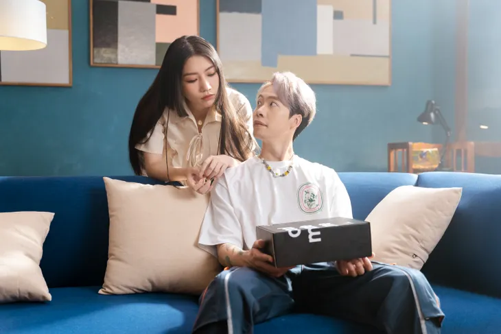 Emcee L (Da LAB) là tình nhân của Orange trong MV mới - Ảnh 5. Emcee L (Da LAB) là tình nhân của Orange trong MV mới - Ảnh 5.