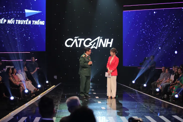 Cất cánh tháng 7: Hành trình tiếp nối truyền thống tốt đẹp của dân tộc - Ảnh 5. Cất cánh tháng 7: Hành trình tiếp nối truyền thống tốt đẹp của dân tộc - Ảnh 5.