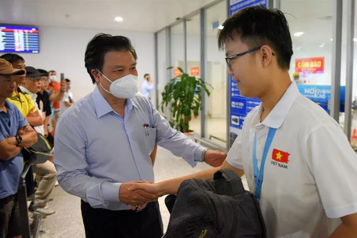 Sau 19 năm, Việt Nam mới có học sinh đạt điểm tuyệt đối Olympic Toán học quốc tế - Ảnh 1. Sau 19 năm, Việt Nam mới có học sinh đạt điểm tuyệt đối Olympic Toán học quốc tế - Ảnh 1.