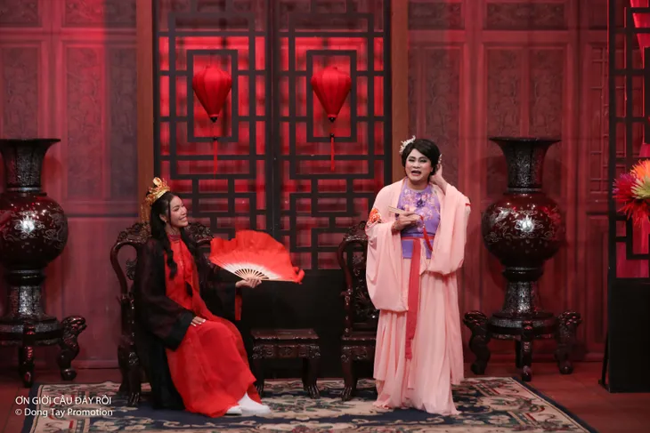 Ơn giời! Cậu đây rồi: Siêu mẫu Minh Tú làm bà mai cho Tự Long - Đỗ Duy Nam - Ảnh 1. Ơn giời! Cậu đây rồi: Siêu mẫu Minh Tú làm bà mai cho Tự Long - Đỗ Duy Nam - Ảnh 1.