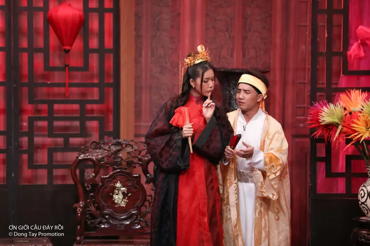 Ơn giời! Cậu đây rồi: Siêu mẫu Minh Tú làm bà mai cho Tự Long - Đỗ Duy Nam - Ảnh 3. Ơn giời! Cậu đây rồi: Siêu mẫu Minh Tú làm bà mai cho Tự Long - Đỗ Duy Nam - Ảnh 3.