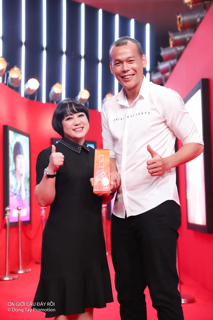 Đá sang mảng diễn xuất, thủ môn Tấn Trường ẵm cúp Ơn giời! Cậu đây rồi - Ảnh 8. Đá sang mảng diễn xuất, thủ môn Tấn Trường ẵm cúp Ơn giời! Cậu đây rồi - Ảnh 8.