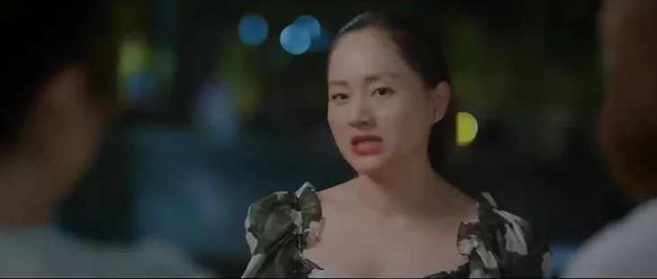Thương ngày nắng về 2 - Tập 47: Vân Vân thổ lộ chuyện tình yêu với hai chị gái - Ảnh 4. Thương ngày nắng về 2 - Tập 47: Vân Vân thổ lộ chuyện tình yêu với hai chị gái - Ảnh 4.