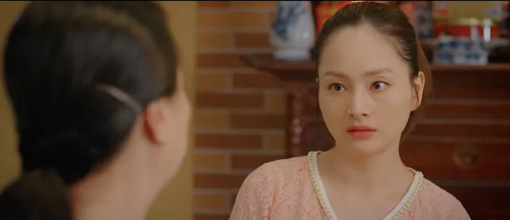 Thương ngày nắng về 2 - Tập 46: Khánh ngầm từ chối bác sĩ Minh, tỏ ý muốn quay lại với Đức - Ảnh 4. Thương ngày nắng về 2 - Tập 46: Khánh ngầm từ chối bác sĩ Minh, tỏ ý muốn quay lại với Đức - Ảnh 4.