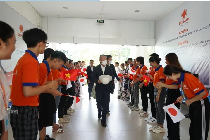 ĐH Đại Nam đón tiếp Thị trưởng TP. Buzen Nhật Bản - Ảnh 1.