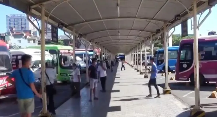Đảm bảo quy định hướng tuyến với xe khách liên tỉnh - Ảnh 1. Đảm bảo quy định hướng tuyến với xe khách liên tỉnh - Ảnh 1.