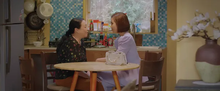 Thương ngày nắng về 2 - Tập 40: Bà Nga xui Vân Trang ăn cơm trước kẻng - Ảnh 4. Thương ngày nắng về 2 - Tập 40: Bà Nga xui Vân Trang ăn cơm trước kẻng - Ảnh 4.