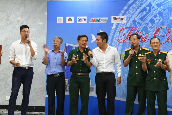 Đài THVN gặp mặt tri ân các anh hùng liệt sĩ, thương binh nhân kỷ niệm 75 năm Ngày Thương binh - Liệt sĩ 27/7 - Ảnh 18. Đài THVN gặp mặt tri ân các anh hùng liệt sĩ, thương binh nhân kỷ niệm 75 năm Ngày Thương binh - Liệt sĩ 27/7 - Ảnh 18.