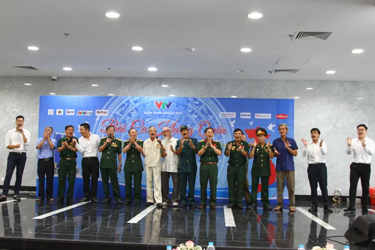 Đài THVN gặp mặt tri ân các anh hùng liệt sĩ, thương binh nhân kỷ niệm 75 năm Ngày Thương binh - Liệt sĩ 27/7 - Ảnh 19. Đài THVN gặp mặt tri ân các anh hùng liệt sĩ, thương binh nhân kỷ niệm 75 năm Ngày Thương binh - Liệt sĩ 27/7 - Ảnh 19.