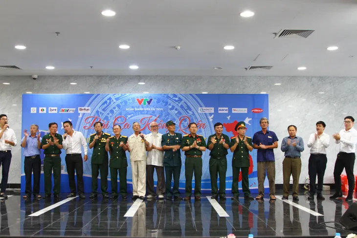 Đài THVN gặp mặt tri ân các anh hùng liệt sĩ, thương binh nhân kỷ niệm 75 năm Ngày Thương binh - Liệt sĩ 27/7 - Ảnh 21. Đài THVN gặp mặt tri ân các anh hùng liệt sĩ, thương binh nhân kỷ niệm 75 năm Ngày Thương binh - Liệt sĩ 27/7 - Ảnh 21.