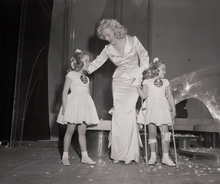 10 đặc điểm khiến khán giả mê mẩn quả bom tóc vàng Marilyn Monroe đến tận ngày nay - Ảnh 1. 10 đặc điểm khiến khán giả mê mẩn quả bom tóc vàng Marilyn Monroe đến tận ngày nay - Ảnh 1.