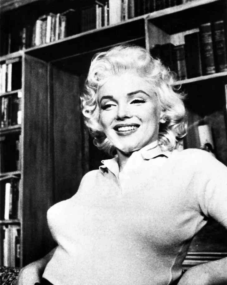 10 đặc điểm khiến khán giả mê mẩn quả bom tóc vàng Marilyn Monroe đến tận ngày nay - Ảnh 7. 10 đặc điểm khiến khán giả mê mẩn quả bom tóc vàng Marilyn Monroe đến tận ngày nay - Ảnh 7.