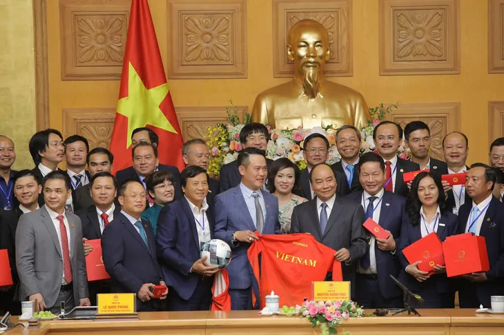 Phát động Sao Đỏ 2022 - Giải thưởng tìm kiếm và tôn vinh doanh nhân trẻ Việt Nam - Ảnh 2. Phát động Sao Đỏ 2022 - Giải thưởng tìm kiếm và tôn vinh doanh nhân trẻ Việt Nam - Ảnh 2.