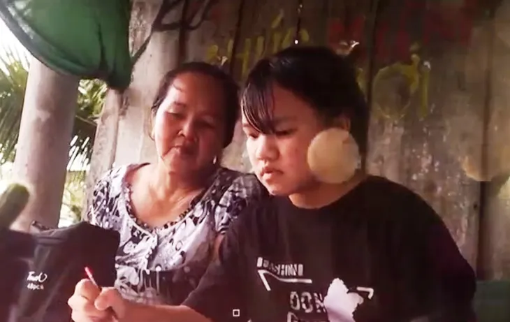 Cặp lá yêu thương: Những bàn tay thương - Ảnh 1. Cặp lá yêu thương: Những bàn tay thương - Ảnh 1.