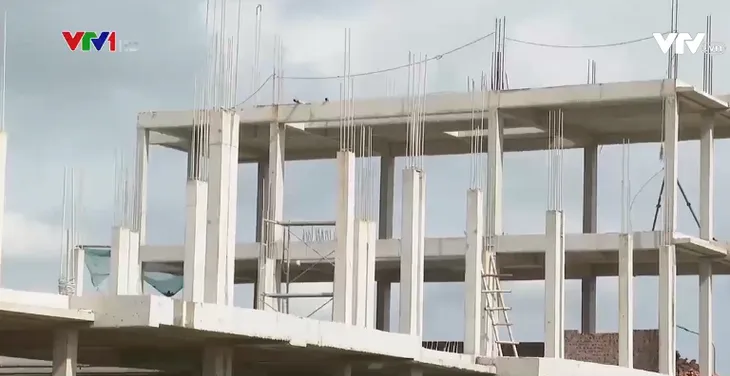 Rủi ro khi mua nhà chưa đầy đủ pháp lý - Ảnh 1. Rủi ro khi mua nhà chưa đầy đủ pháp lý - Ảnh 1.