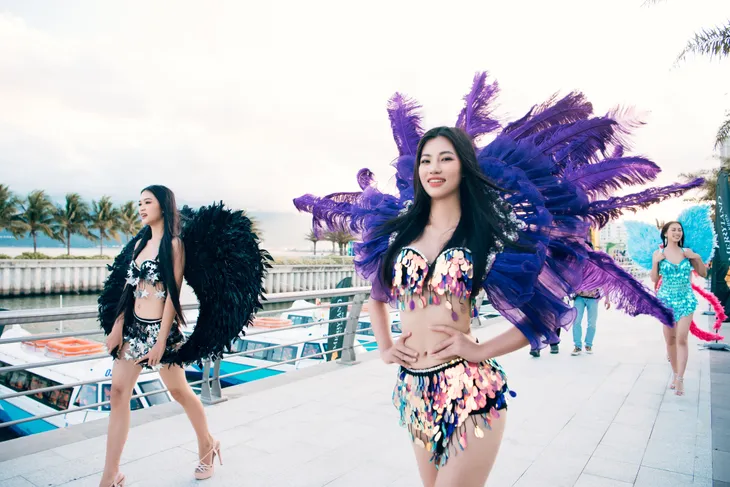 Thí sinh Miss World Vietnam 2022 trình diễn trong trang phục carnival - Ảnh 3. Thí sinh Miss World Vietnam 2022 trình diễn trong trang phục carnival - Ảnh 3.
