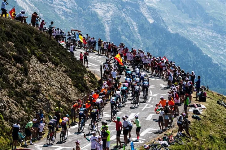 Jonas Vingegaard về nhất chặng 18 Tour de France - Ảnh 1. Jonas Vingegaard về nhất chặng 18 Tour de France - Ảnh 1.