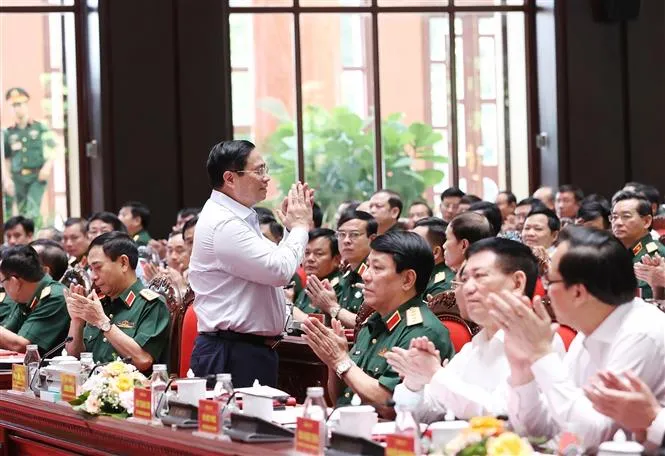 Thủ tướng: Bảo vệ vững chắc độc lập, chủ quyền, toàn vẹn lãnh thổ, không để bị động, bất ngờ trong mọi tình huống - Ảnh 1. Thủ tướng: Bảo vệ vững chắc độc lập, chủ quyền, toàn vẹn lãnh thổ, không để bị động, bất ngờ trong mọi tình huống - Ảnh 1.