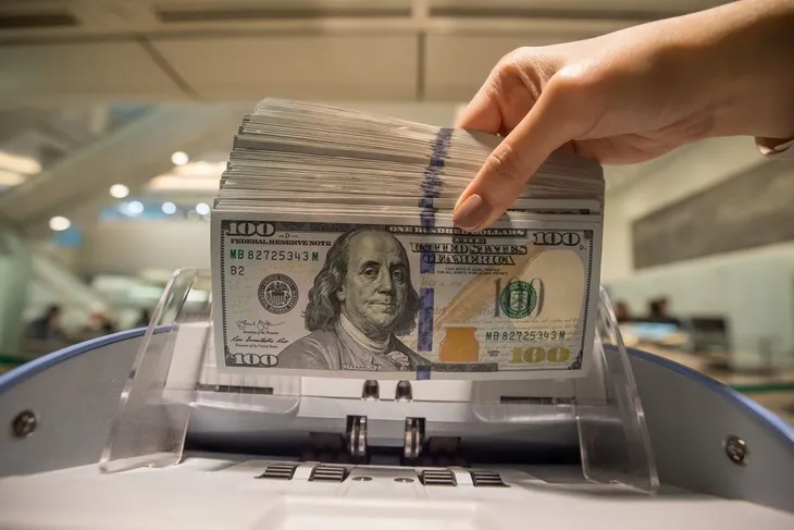 Đồng USD mạnh lên và những hiệu ứng tới kinh tế toàn cầu - Ảnh 1. Đồng USD mạnh lên và những hiệu ứng tới kinh tế toàn cầu - Ảnh 1.