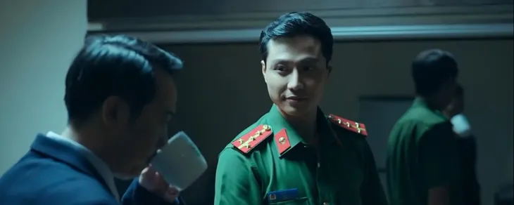 Đấu trí – Tập 7: Giám đốc CDC tỉnh lo sốt vó vì bị công an sờ gáy - Ảnh 5. Đấu trí – Tập 7: Giám đốc CDC tỉnh lo sốt vó vì bị công an sờ gáy - Ảnh 5.