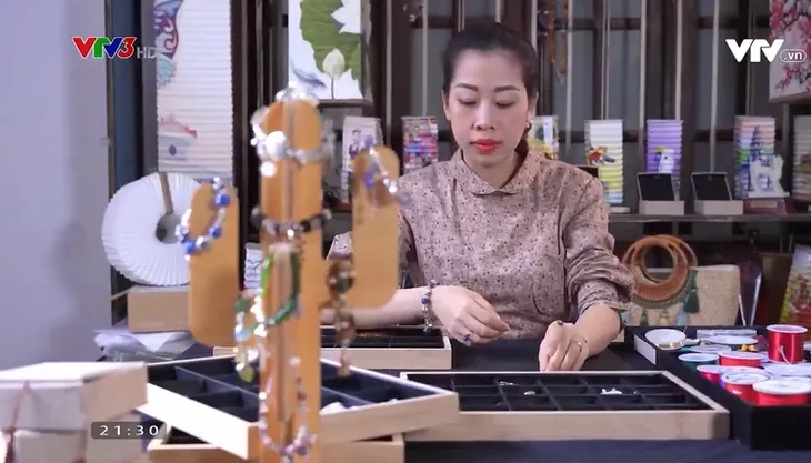 Việt Nam đa sắc: Người thổi hồn vào những viên đá quý - Ảnh 1. Việt Nam đa sắc: Người thổi hồn vào những viên đá quý - Ảnh 1.