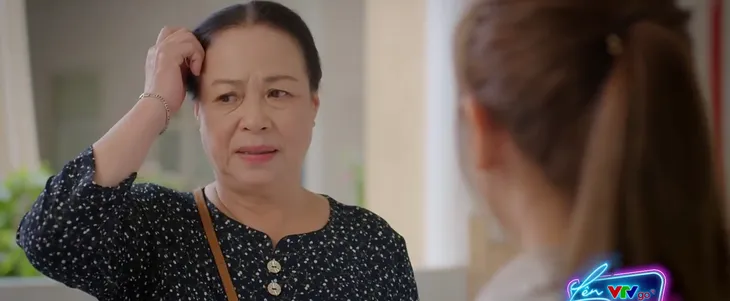 Thương ngày nắng về 2 - Tập 51: Bà Nga nhầm tên vợ chồng Khánh - Đức - Ảnh 2. Thương ngày nắng về 2 - Tập 51: Bà Nga nhầm tên vợ chồng Khánh - Đức - Ảnh 2.