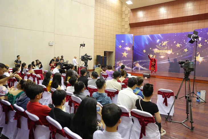 Sao Mai 2022: 36 thí sinh tranh tài gay cấn trong vòng 2 sơ loại khu vực miền Bắc - Ảnh 8. Sao Mai 2022: 36 thí sinh tranh tài gay cấn trong vòng 2 sơ loại khu vực miền Bắc - Ảnh 8.