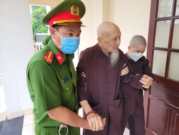 Vụ Tịnh thất Bồng Lai: Lê Tùng Vân kháng cáo, đòi trả tự do - Ảnh 1. Vụ Tịnh thất Bồng Lai: Lê Tùng Vân kháng cáo, đòi trả tự do - Ảnh 1.