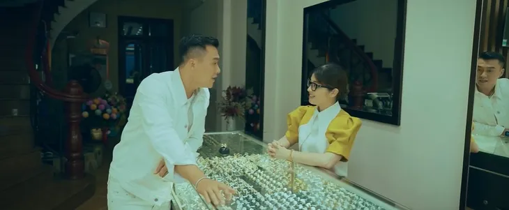 Đấu trí - Tập 9: Cuộc cân não của Đại tá công an và bà Vụ trưởng - Ảnh 1. Đấu trí - Tập 9: Cuộc cân não của Đại tá công an và bà Vụ trưởng - Ảnh 1.