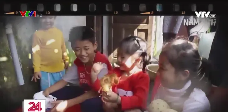 Cậu bé trường thành cùng Cặp lá yêu thương, đỗ cấp 3 trường điểm - Ảnh 1. Cậu bé trường thành cùng Cặp lá yêu thương, đỗ cấp 3 trường điểm - Ảnh 1.