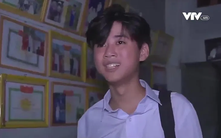 Cậu bé trường thành cùng Cặp lá yêu thương, đỗ cấp 3 trường điểm - Ảnh 2. Cậu bé trường thành cùng Cặp lá yêu thương, đỗ cấp 3 trường điểm - Ảnh 2.