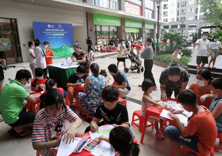 NovaGroup tiếp nối chương trình phân loại và thu gom rác thải tái chế tại nguồn - Ảnh 1. NovaGroup tiếp nối chương trình phân loại và thu gom rác thải tái chế tại nguồn - Ảnh 1.