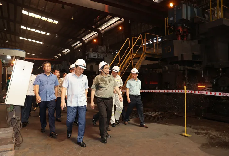 Thủ tướng Phạm Minh Chính khảo sát dự án mở rộng Nhà máy Gang thép Thái Nguyên - Ảnh 1. Thủ tướng Phạm Minh Chính khảo sát dự án mở rộng Nhà máy Gang thép Thái Nguyên - Ảnh 1.