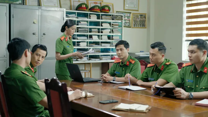 Phim cảnh sát Đấu trí - Đụng chạm những đại án tham nhũng nóng bỏng - Ảnh 8. Phim cảnh sát Đấu trí - Đụng chạm những đại án tham nhũng nóng bỏng - Ảnh 8.