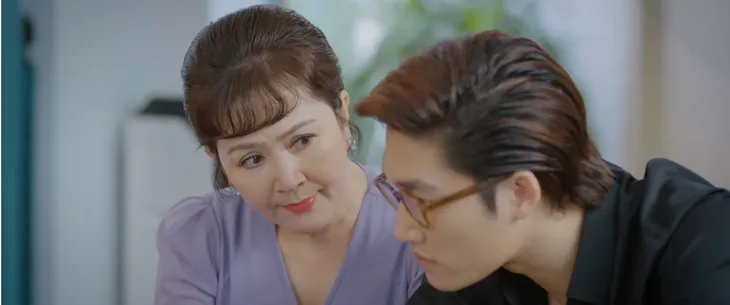 Thương ngày nắng về 2 - Tập 40: Duy đoạn tuyệt với bố, dứt tình cha con để bảo vệ Vân Trang - Ảnh 11. Thương ngày nắng về 2 - Tập 40: Duy đoạn tuyệt với bố, dứt tình cha con để bảo vệ Vân Trang - Ảnh 11.