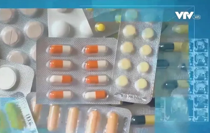 Nhiều người bệnh gặp khó khăn khi thiếu vật tư y tế - Ảnh 1. Nhiều người bệnh gặp khó khăn khi thiếu vật tư y tế - Ảnh 1.