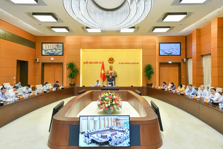Bình ổn giá xăng dầu, hỗ trợ phục hồi, phát triển sản xuất kinh doanh - Ảnh 1. Bình ổn giá xăng dầu, hỗ trợ phục hồi, phát triển sản xuất kinh doanh - Ảnh 1.