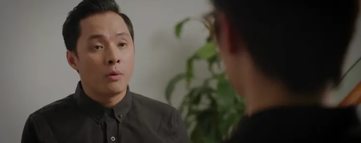 Thương ngày nắng về 2 - Tập 41: Ông Long đột quỵ, Duy trở lại chèo lái Hoàng Kim - Ảnh 5. Thương ngày nắng về 2 - Tập 41: Ông Long đột quỵ, Duy trở lại chèo lái Hoàng Kim - Ảnh 5.