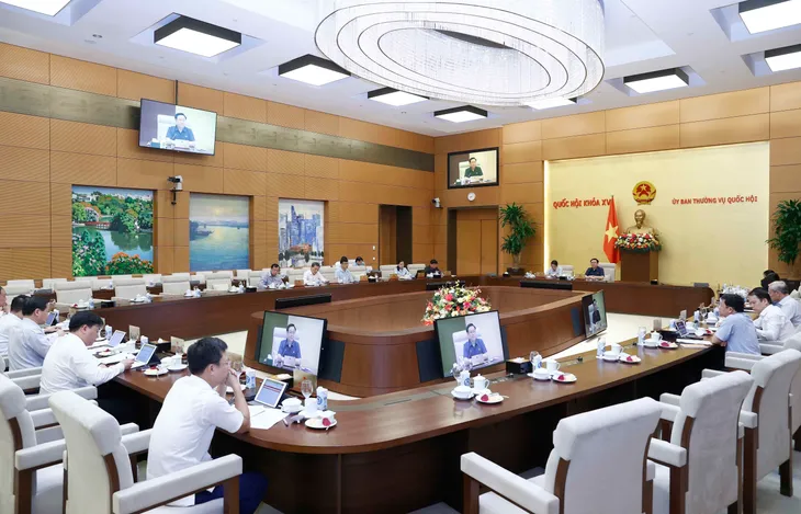 Ủy ban Thường vụ Quốc hội họp xem xét giảm thuế bảo vệ môi trường đối với xăng dầu - Ảnh 1. Ủy ban Thường vụ Quốc hội họp xem xét giảm thuế bảo vệ môi trường đối với xăng dầu - Ảnh 1.