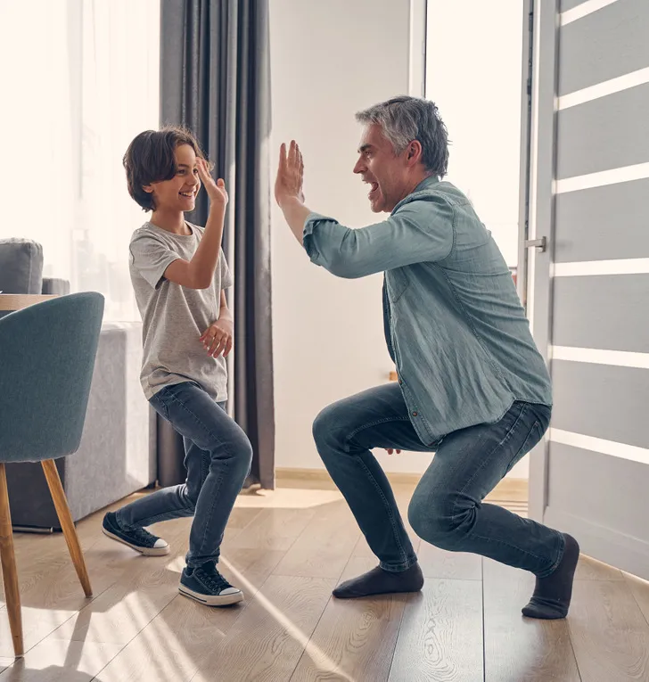 Những cách phê bình nhẹ nhàng để không hủy hoại lòng tự trọng của con trẻ - Ảnh 6. Những cách phê bình nhẹ nhàng để không hủy hoại lòng tự trọng của con trẻ - Ảnh 6.