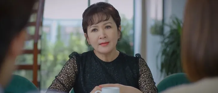 Thương ngày nắng về 2 - Tập 42: Nhật Mai bất ngờ ngồi vào vị trí Tổng Giám đốc - Ảnh 4. Thương ngày nắng về 2 - Tập 42: Nhật Mai bất ngờ ngồi vào vị trí Tổng Giám đốc - Ảnh 4.