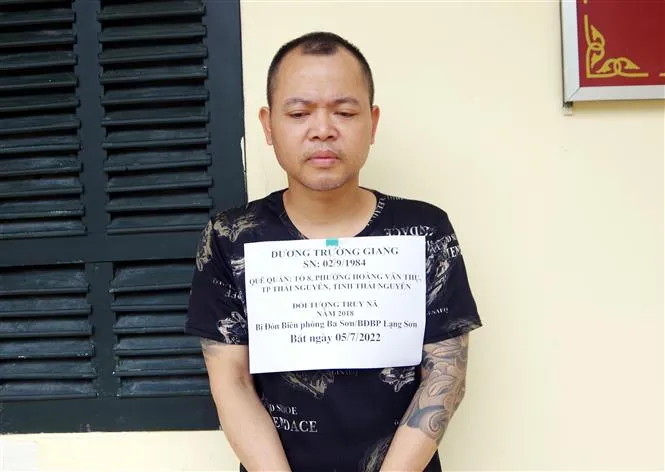 Bắt giữ đối tượng truy nã sau 4 năm lẩn trốn - Ảnh 1. Bắt giữ đối tượng truy nã sau 4 năm lẩn trốn - Ảnh 1.