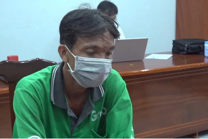 Tài xế xe ôm công nghệ dũng cảm đuổi bắt cướp trên đường phố - Ảnh 3. Tài xế xe ôm công nghệ dũng cảm đuổi bắt cướp trên đường phố - Ảnh 3.