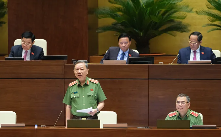 Vì sao chưa thực hiện cá cược bóng đá, đua ngựa ở Việt Nam? - Ảnh 1. Vì sao chưa thực hiện cá cược bóng đá, đua ngựa ở Việt Nam? - Ảnh 1.