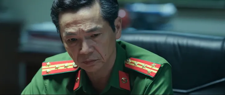 Đấu trí - Tập 17: Vũ xin theo tiếp vụ Khải Tuấn, Đại tá Giang ám ảnh vì đại án y tế - Ảnh 5. Đấu trí - Tập 17: Vũ xin theo tiếp vụ Khải Tuấn, Đại tá Giang ám ảnh vì đại án y tế - Ảnh 5.