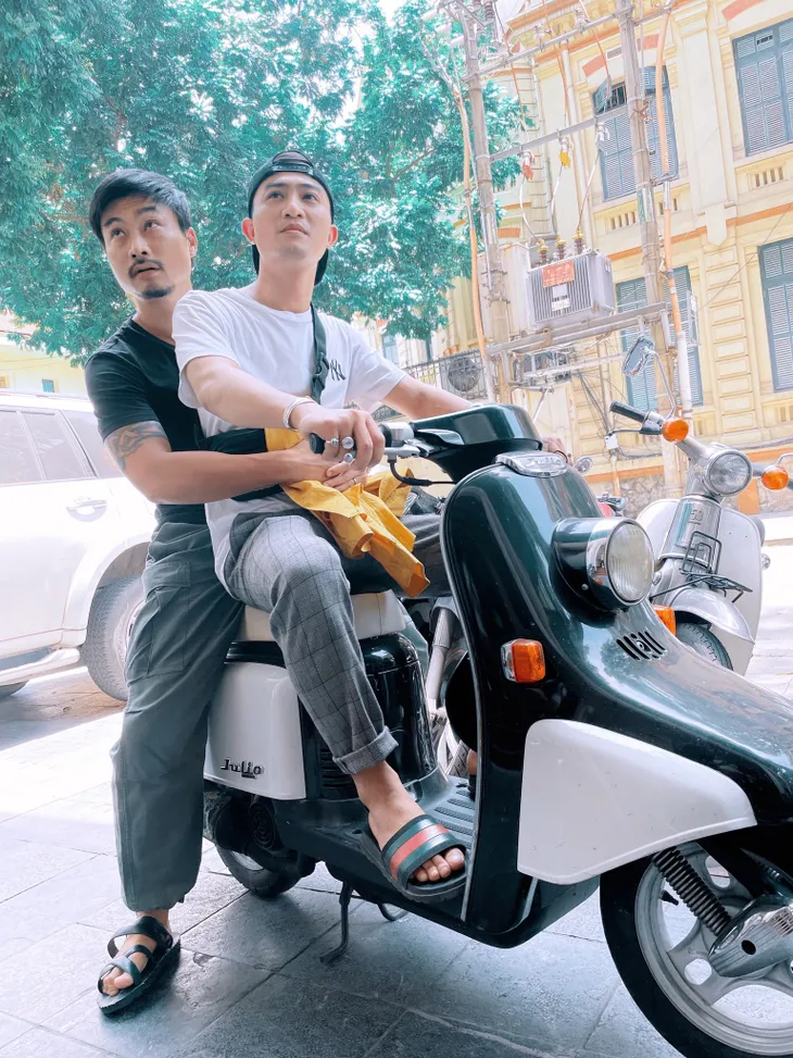 Doãn Quốc Đam cướp vai quần chúng ở Ga-ra hạnh phúc trong nháy mắt - Ảnh 1. Doãn Quốc Đam cướp vai quần chúng ở Ga-ra hạnh phúc trong nháy mắt - Ảnh 1.